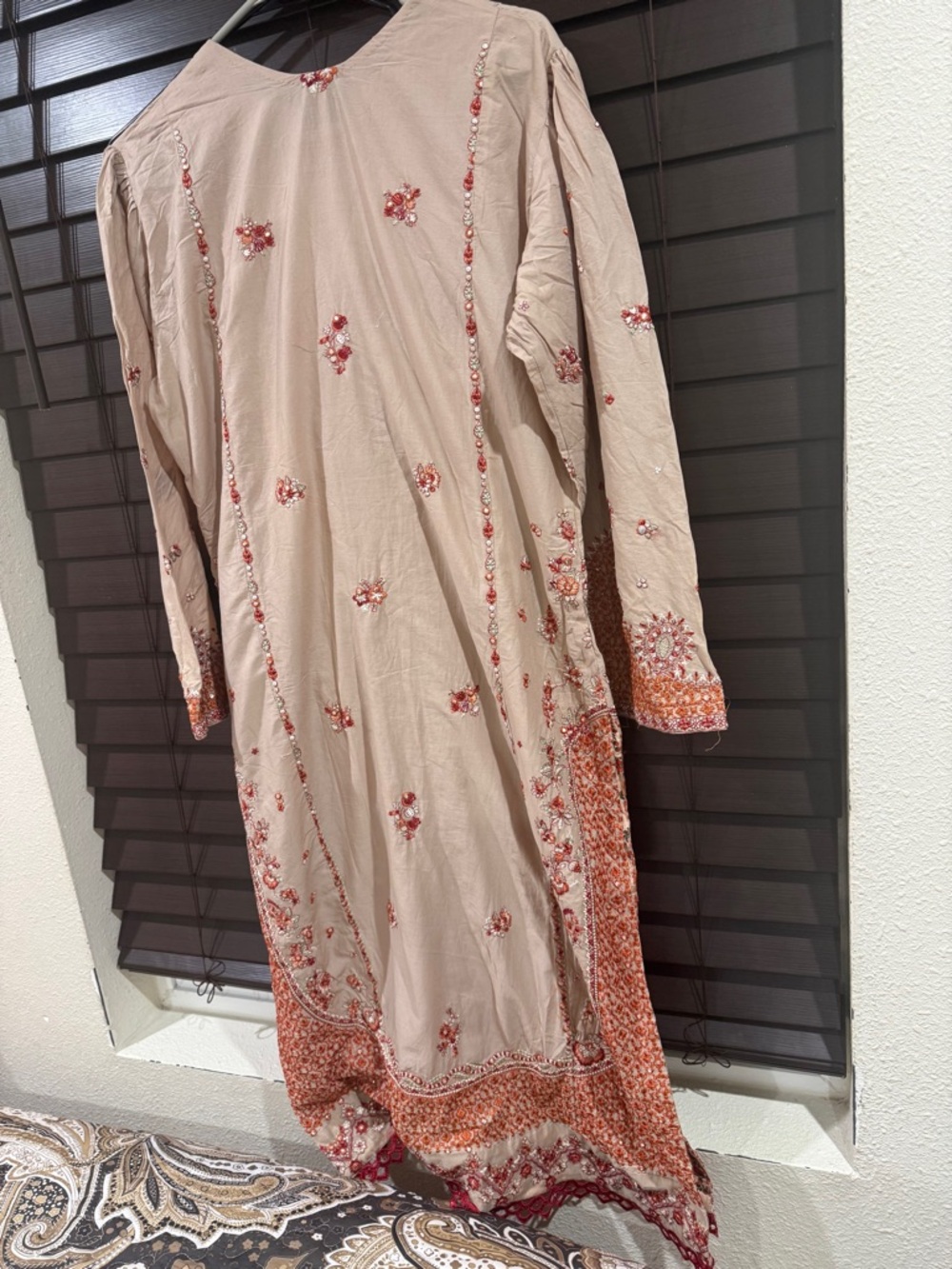 Elegant Embroidered Pink Dress - Picture 3 of 9